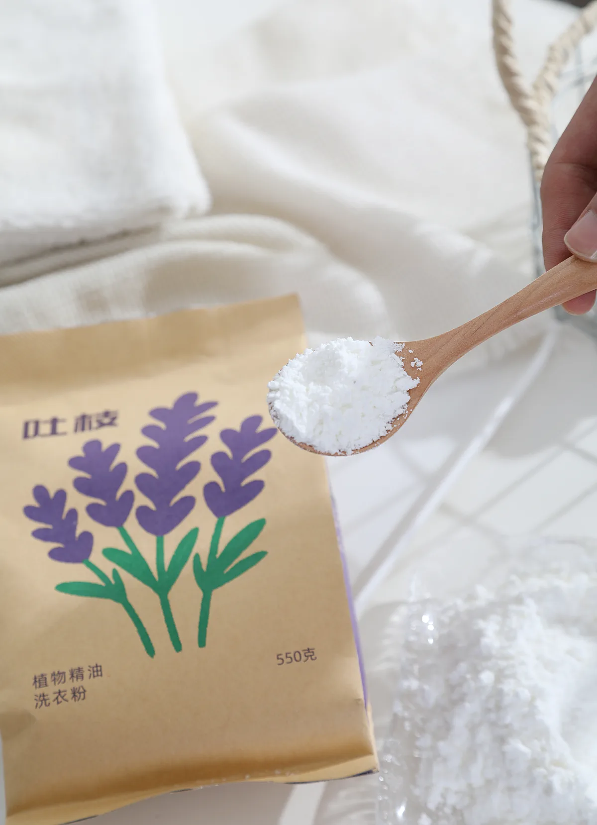 吐枝洗衣粉与清洁粉末的日常使用场景